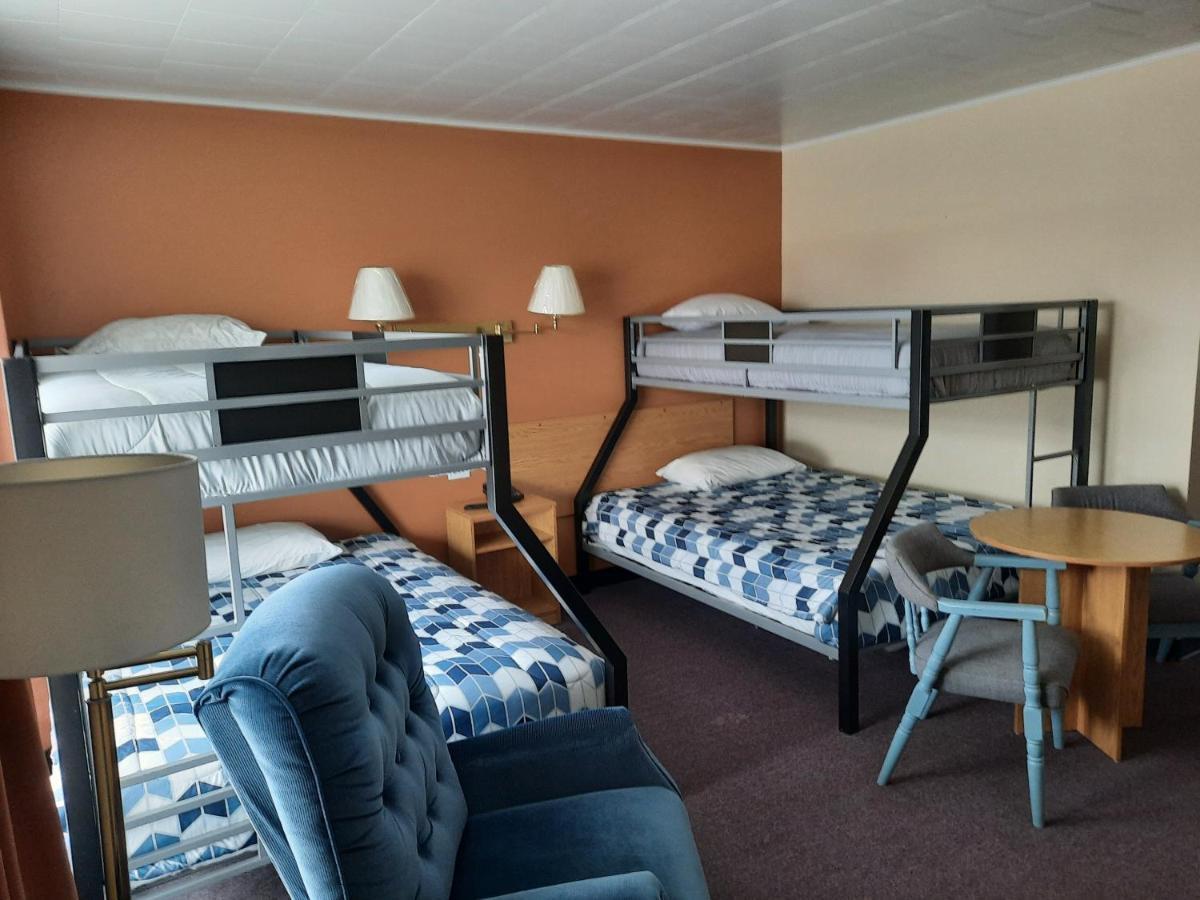 Le Campagnard Hotel Matane Luaran gambar