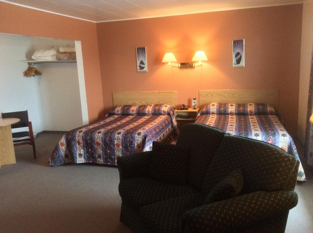 Le Campagnard Hotel Matane Luaran gambar
