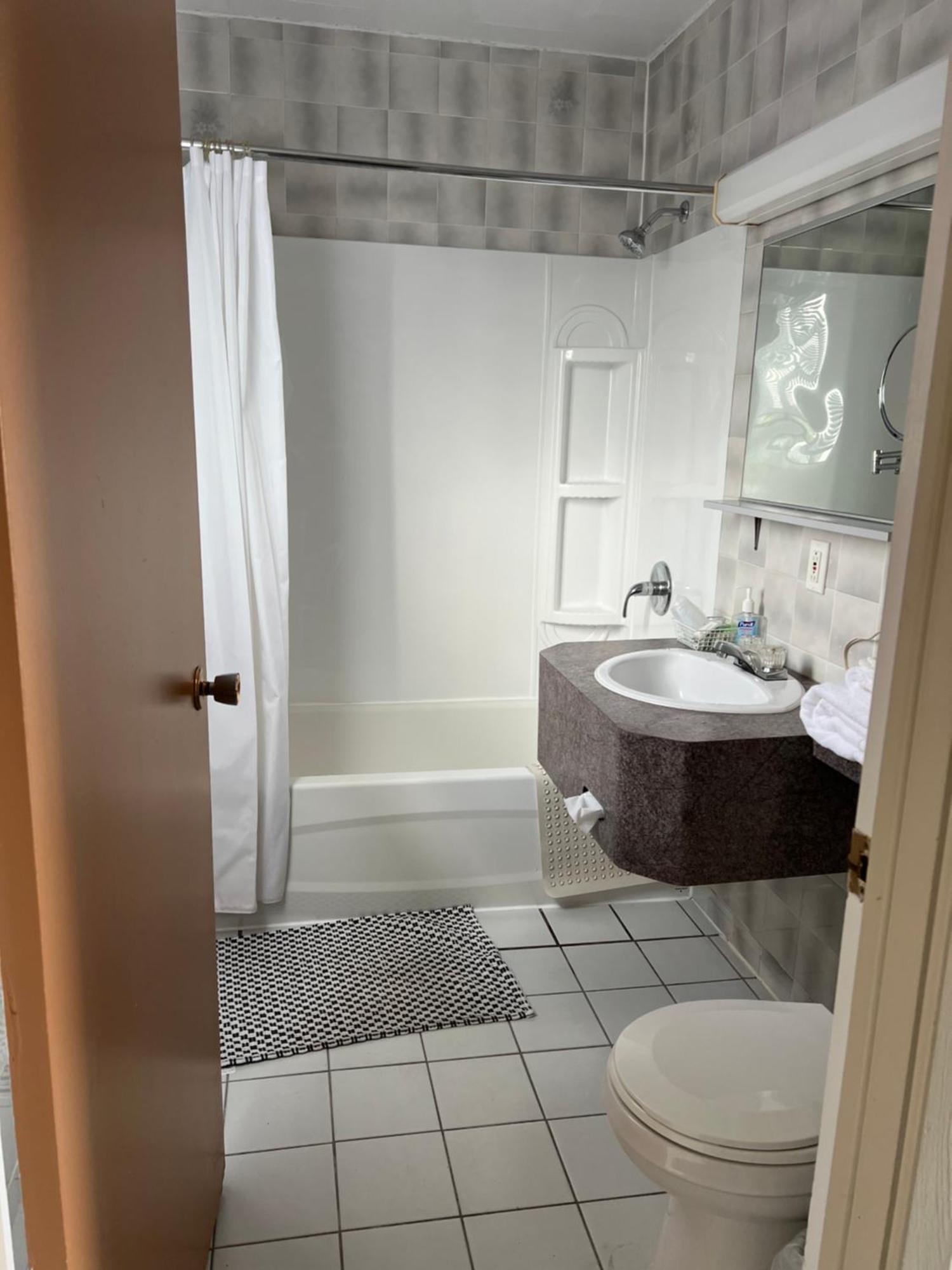 Le Campagnard Hotel Matane Luaran gambar