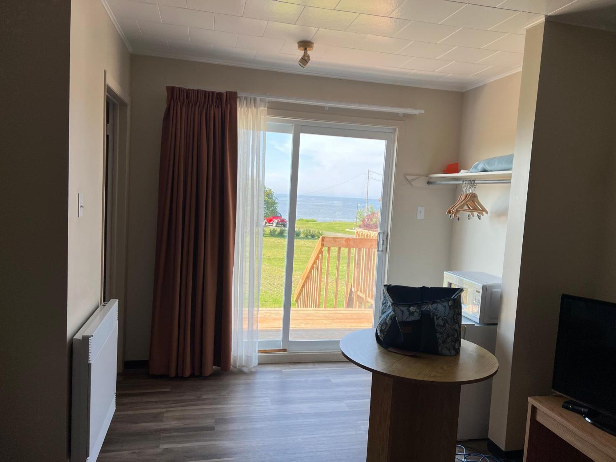 Le Campagnard Hotel Matane Luaran gambar