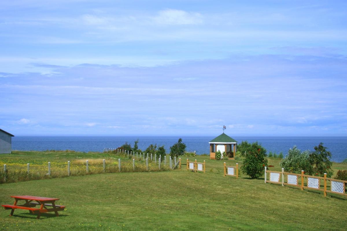 Le Campagnard Hotel Matane Luaran gambar