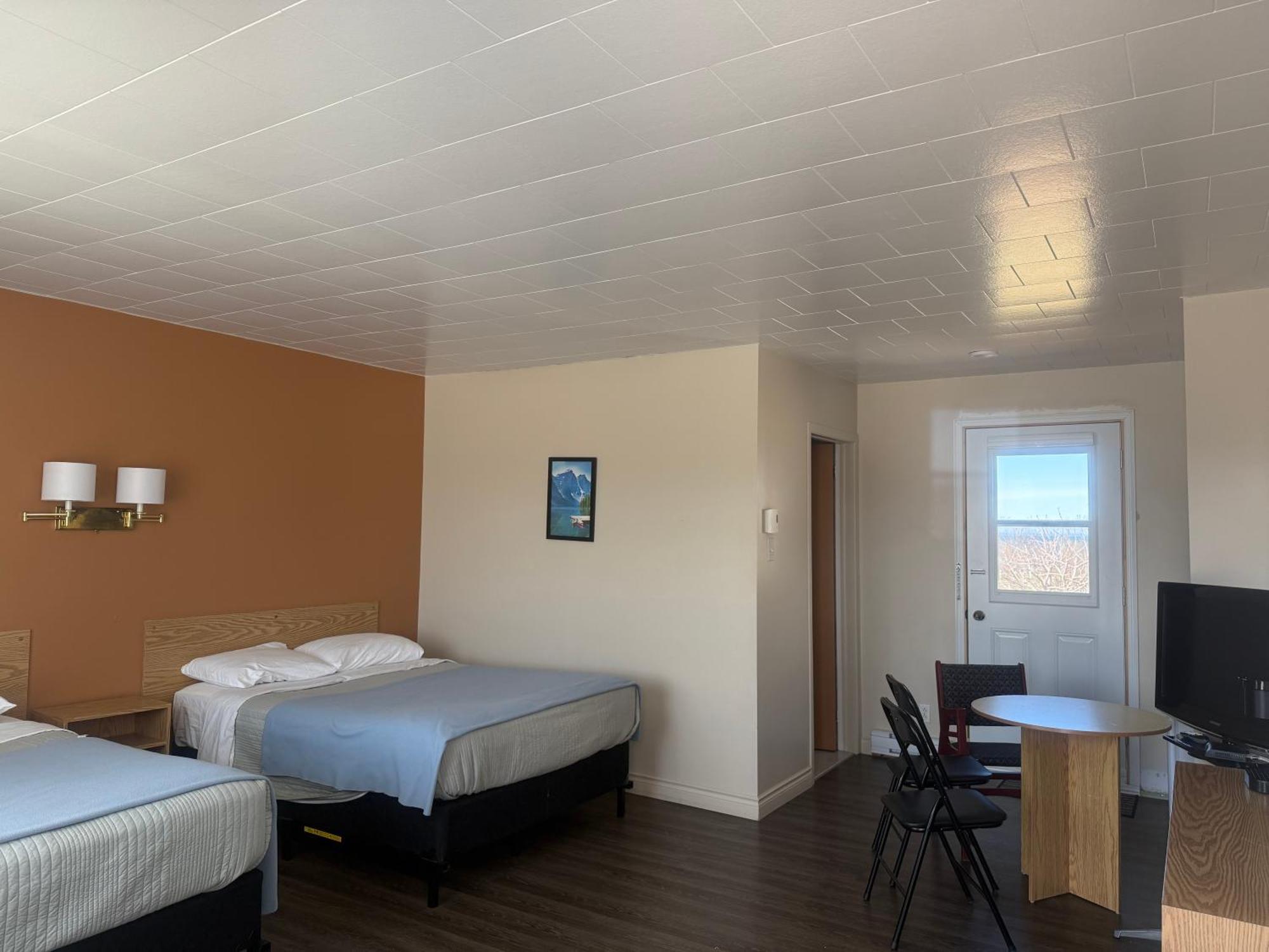 Le Campagnard Hotel Matane Luaran gambar