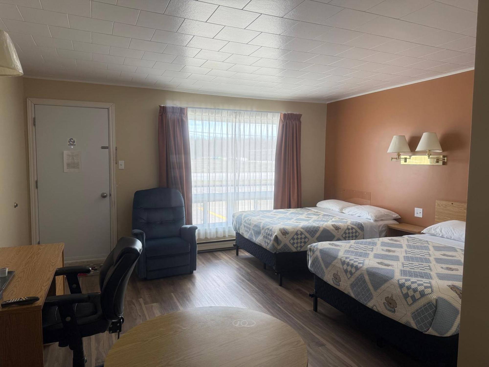 Le Campagnard Hotel Matane Luaran gambar
