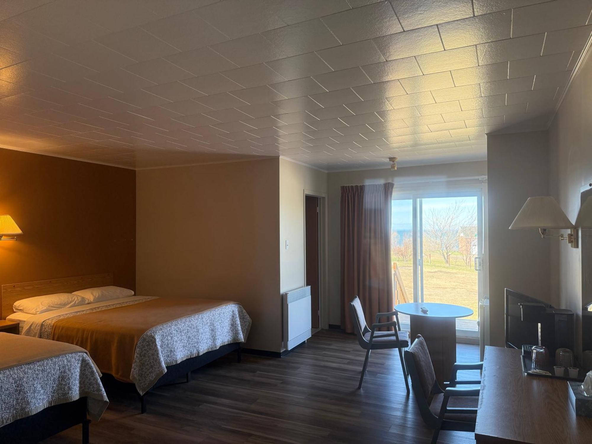 Le Campagnard Hotel Matane Luaran gambar