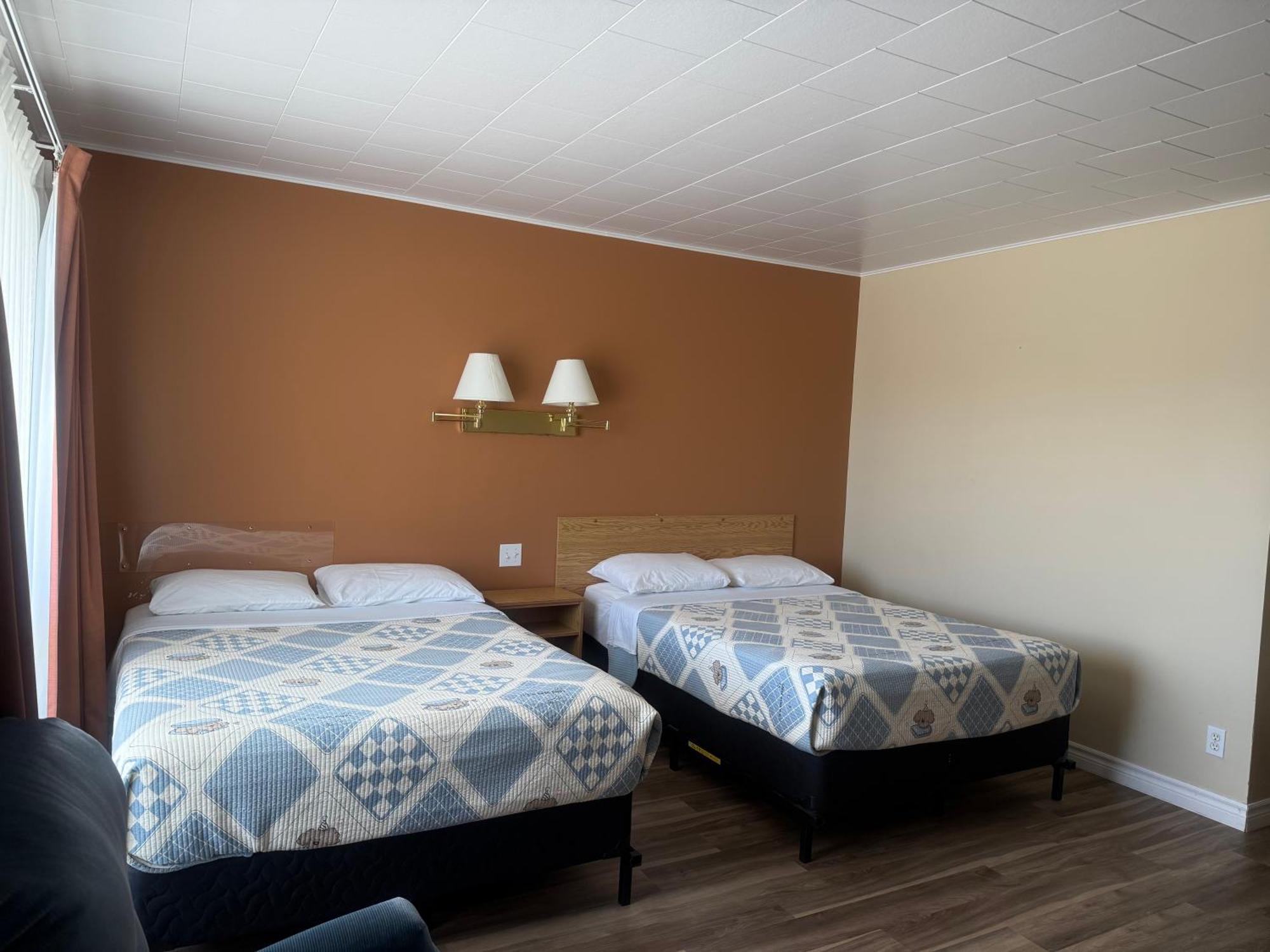 Le Campagnard Hotel Matane Luaran gambar