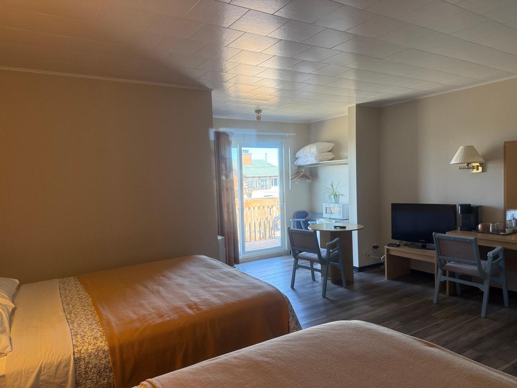 Le Campagnard Hotel Matane Luaran gambar