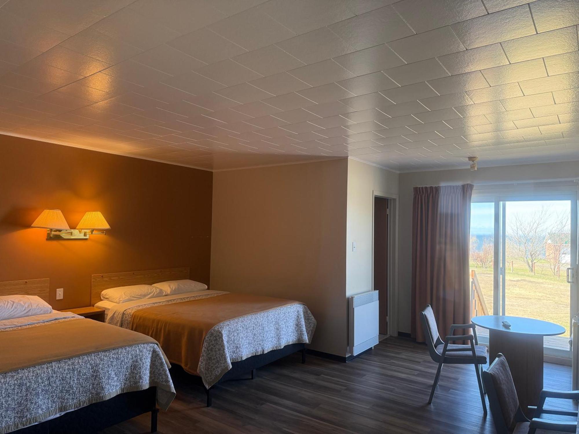 Le Campagnard Hotel Matane Luaran gambar