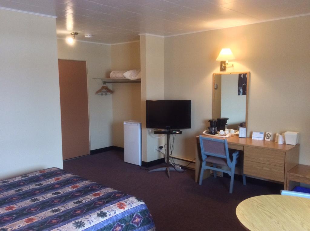 Le Campagnard Hotel Matane Luaran gambar